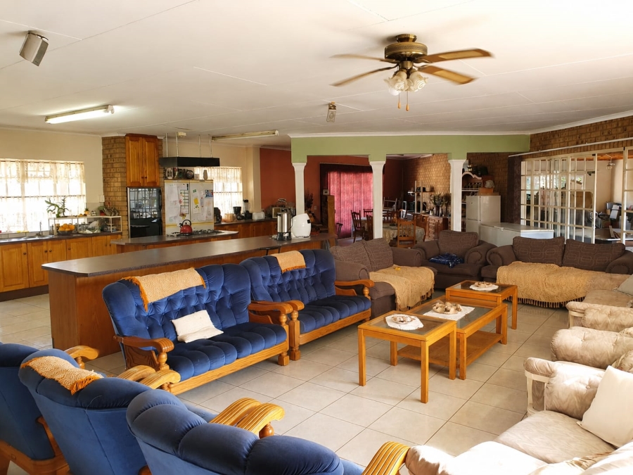 5 Bedroom Property for Sale in Cashan North West